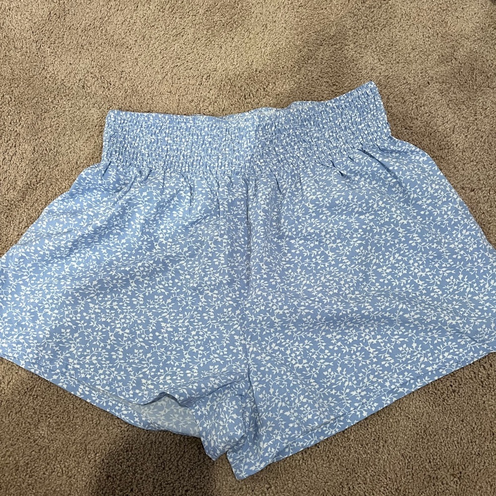 SHEIN WYWH ditsy floral shirred waist shorts
